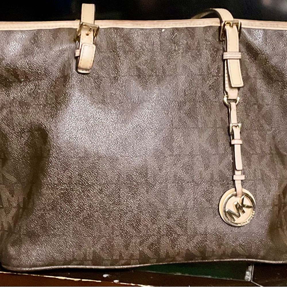 Michael Kors medium Dark Brown Signature Tote (Please Read)